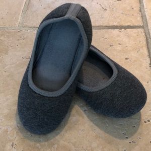 Isotoner grey slippers